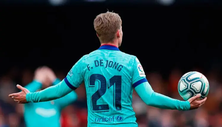 frenkie-de-Jong-soccer-player-number-21-jersey