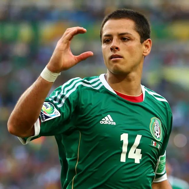 javier-hernandez-famous-mexican-soccer-player