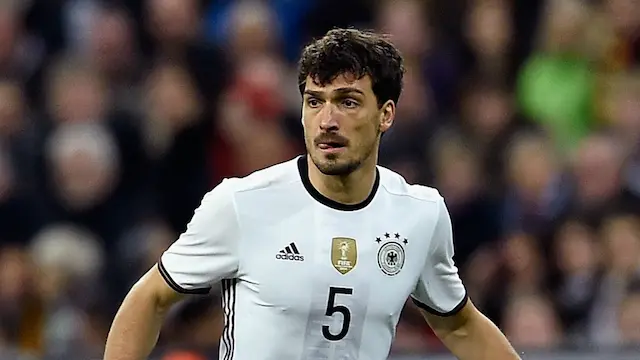 mats-hummels-soccer-player-number-5-jersey
