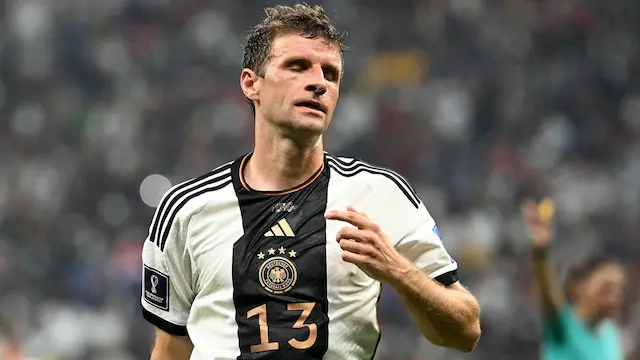 thomas-muller-soccer-player-number-13-jersey